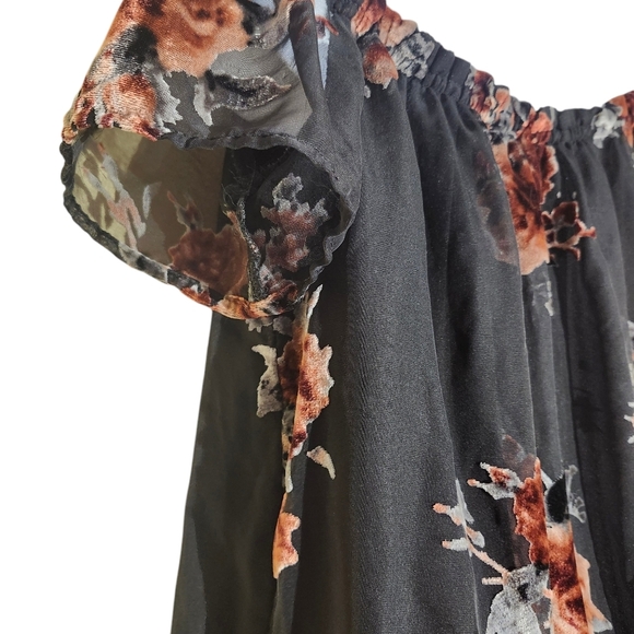 Velvet Burnout Off Shoulder peasant Mini Dress Dark Floral Xhiliration size sma… - Picture 4 of 10